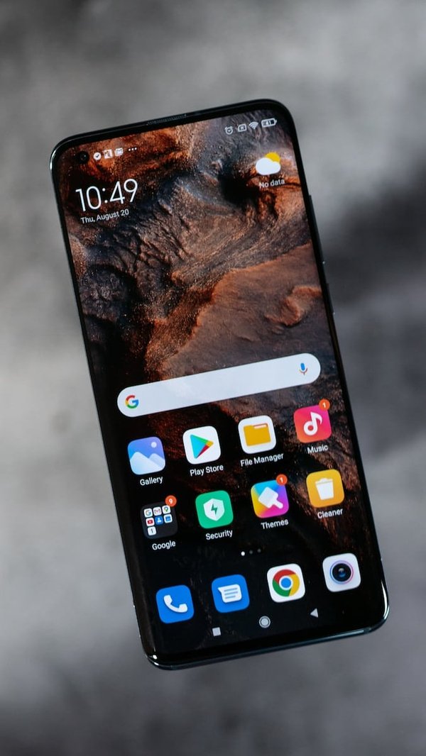 Comment nettoyer et entretenir la coque de protection de votre smartphone pour prolonger sa durée de vie?
